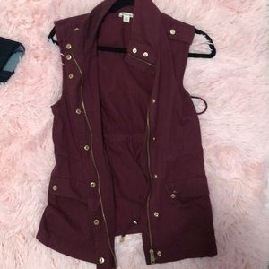 Maroon utility vest fall classic